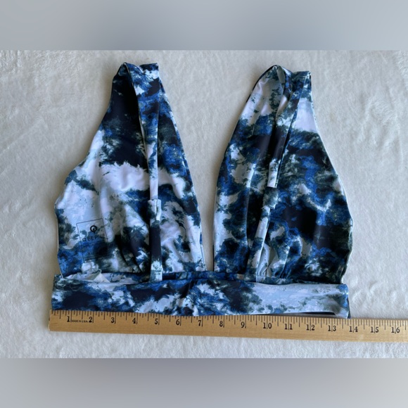 Qeep Up Plunging V Neckline Blue Tie Dye Bralette - Picture 7 of 8